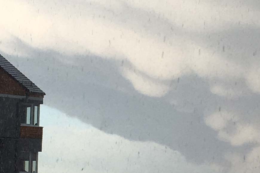 Chmury Mammatusy to łowcy burz uwiecznione nad Świeradowem zdjęcie Zbigniew Pasieka blog SunSeasons24